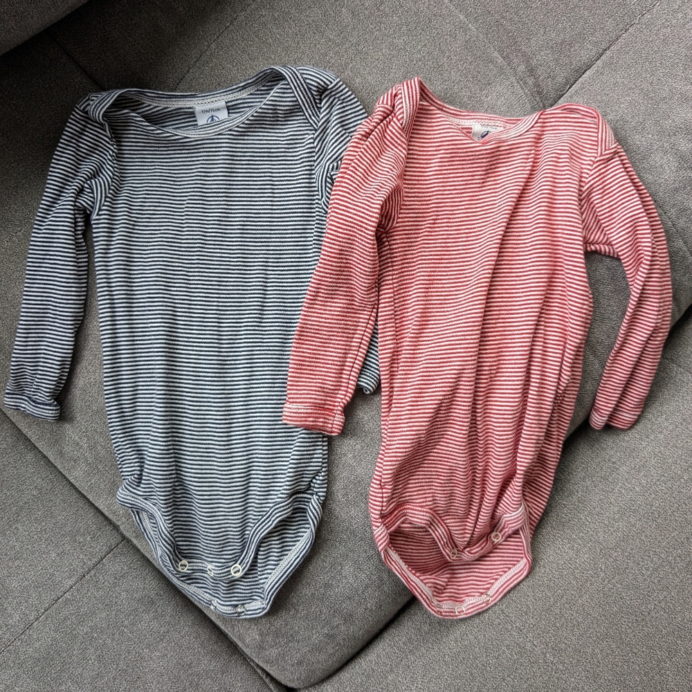 Petit Bateau 9-12 onesie x2